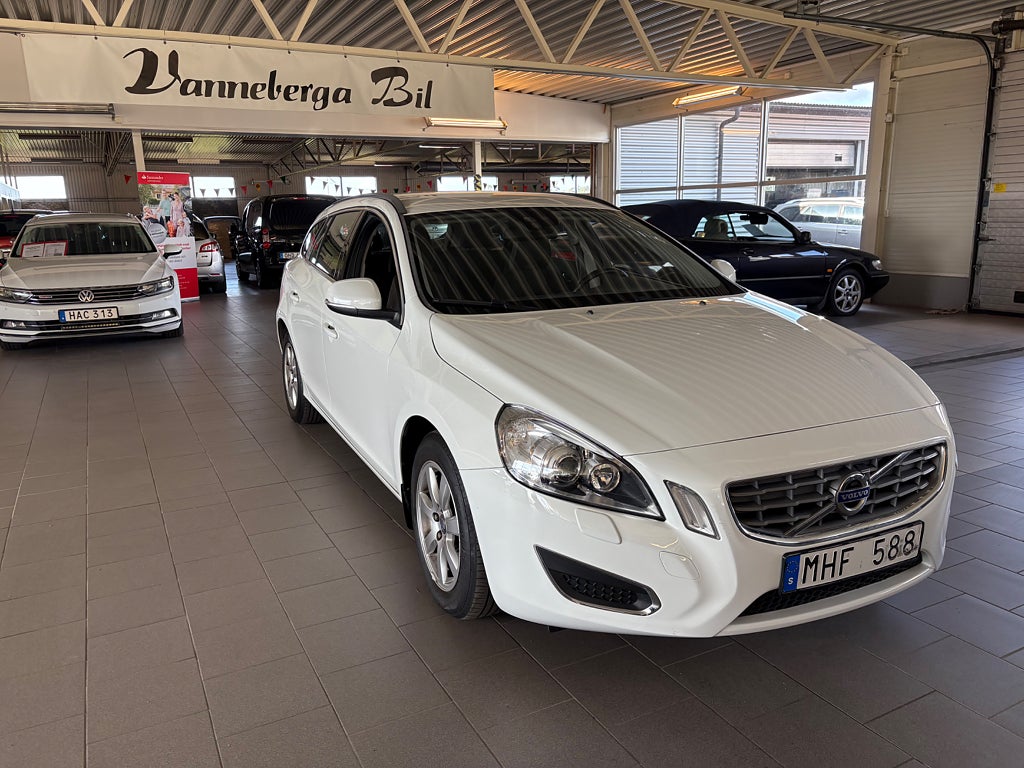 Volvo V60 D2 Momentum Euro 5