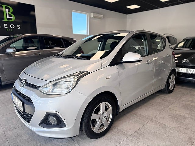 Hyundai i10 1.0 ComfortPlus/Låga mil/NYBESIKTAD