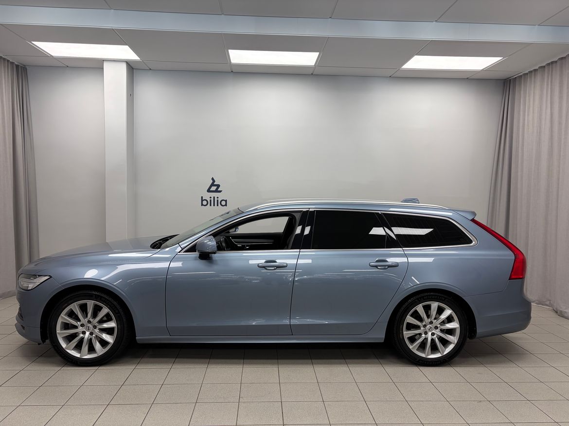Volvo V90 D4 AWD Momentum Advanced SE II 2020, bild 2/10