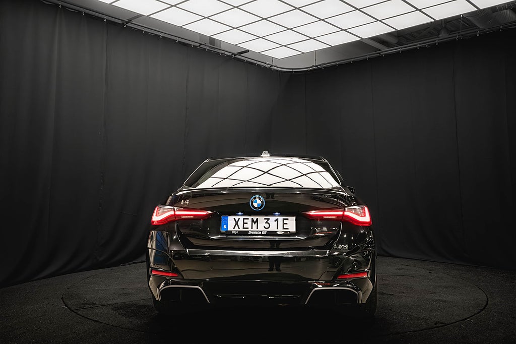 BMW i4 xDrive M Sport LASER LÄDER DRAG 360° HUD MOMS 1-ÄGARE