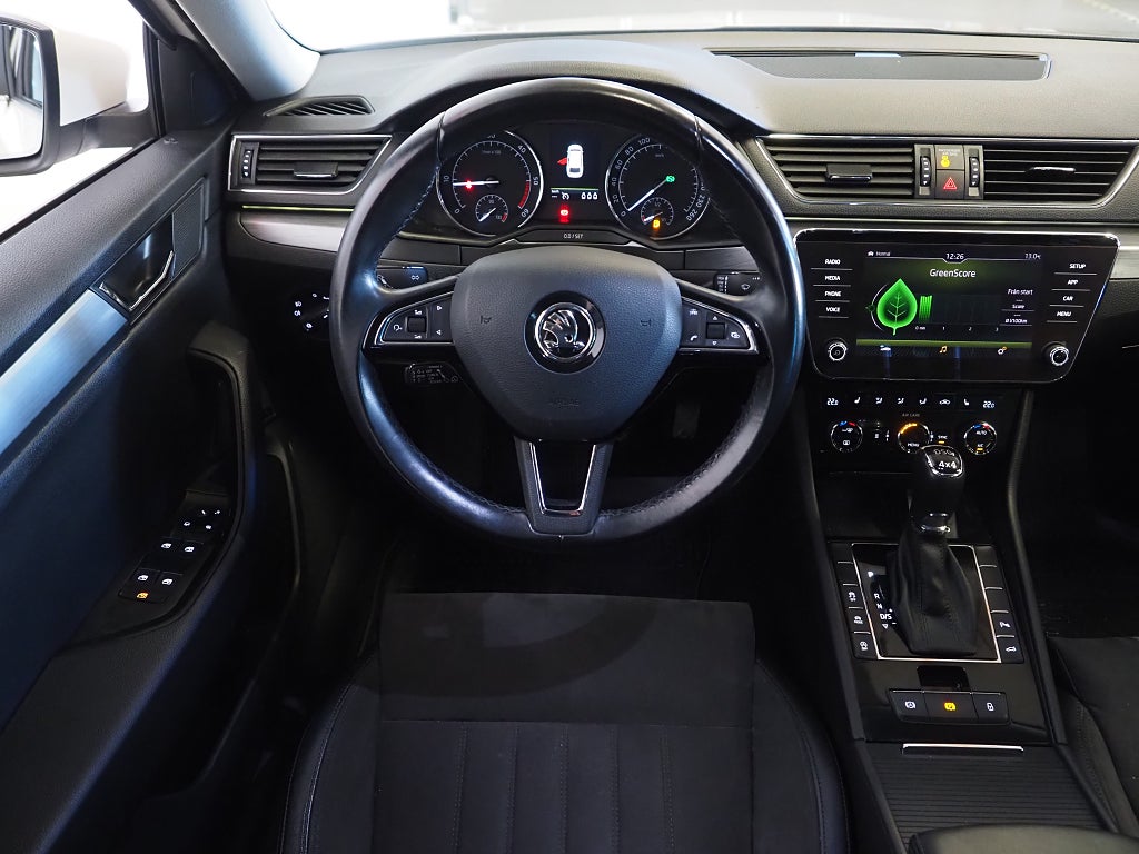 Skoda Superb 2.0 TDI 4x4 190hk Kombi Style | Drag | Värmare