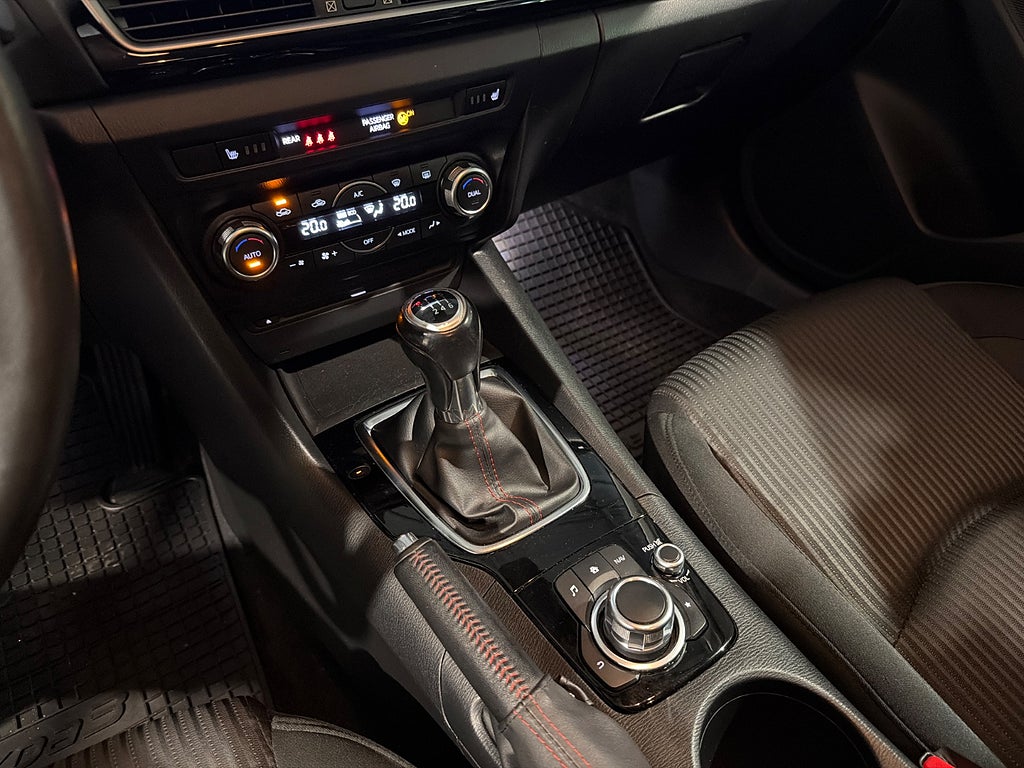 Mazda 3 2,2 DE SKYACTIV-D Vision 150hk Navi P-sensor Drag