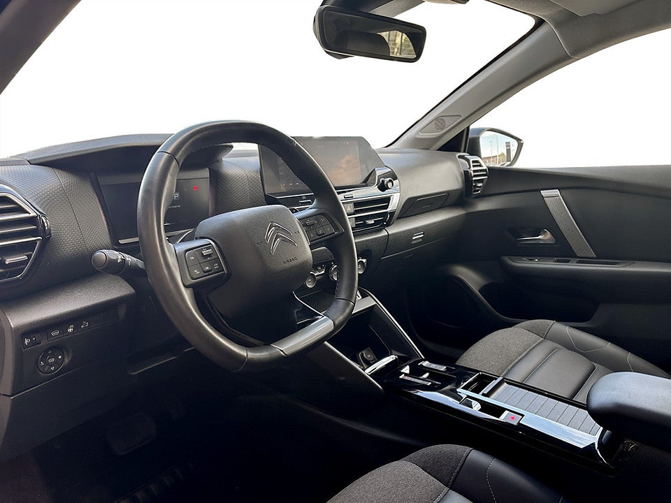 Bild på Citroën C4-X Shine 1.2 PT 130hk Aut B-KAMERA NAVI