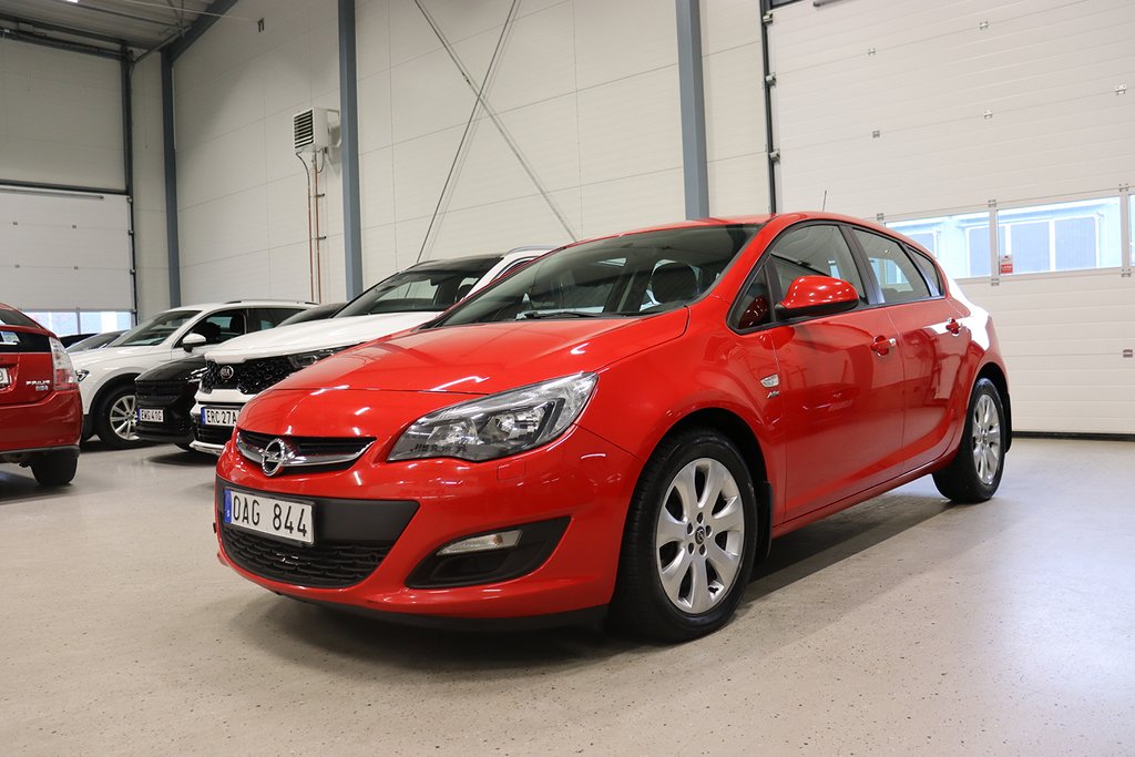 Opel Astra 1.6 Active Kamrembytt M-Värm P-Sensorer 115hk 