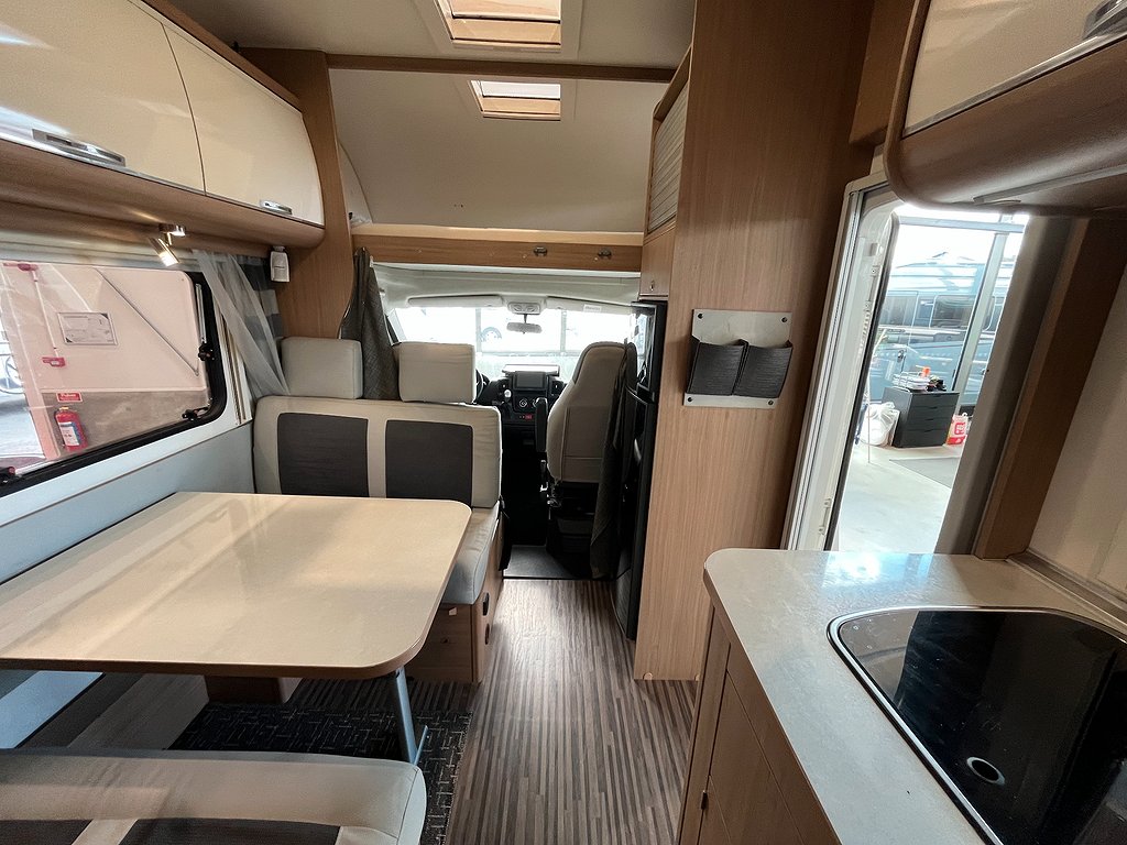 Sun Living A 49 DP /Automat/6 bältad/6 sovplatser/Drag/Solcell - Sun Living