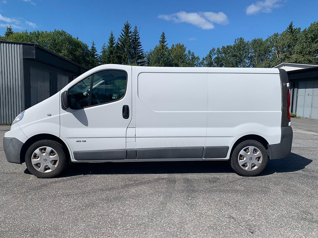 Renault trafic Lång L2 2.0 dCi 114hk Drag Värmare Nybesiktad