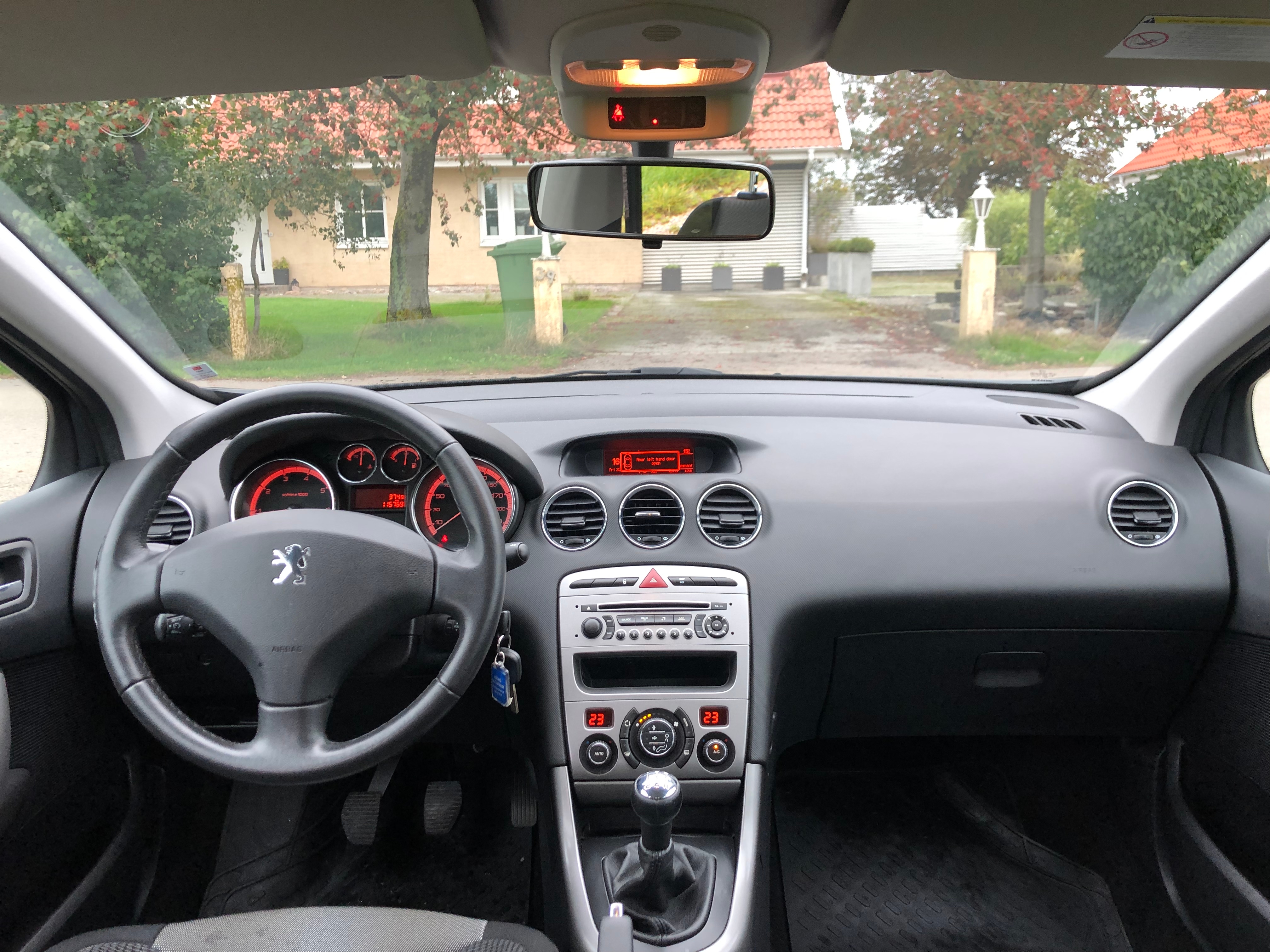 Peugeot 308 5-dörrar 1.6 VTi 120hk 2008, bild 6/34