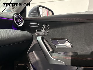 Sedan Mercedes-Benz CLA250 30 av 34