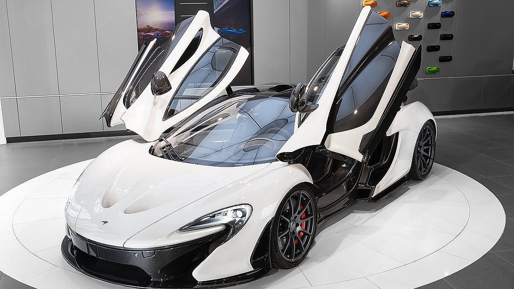 McLaren P1 har en V8-motor som får hjälp av en elmotor. 