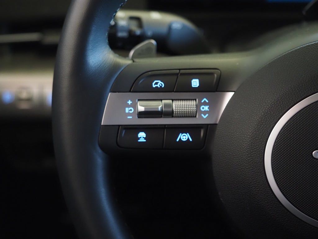 Hyundai Kona Electric Standard Range 48.4kWh Essential Kamera Navi 2024