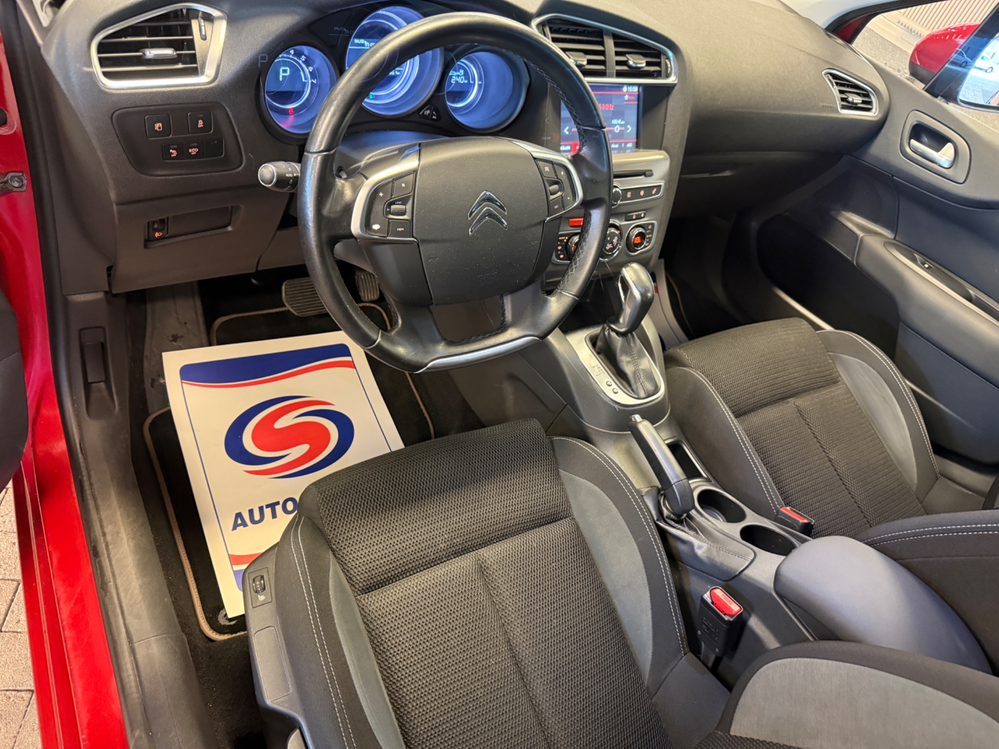 Citroen C4 2017, bild 7/10