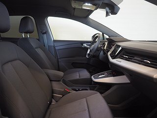SUV Audi Q4 6 av 22