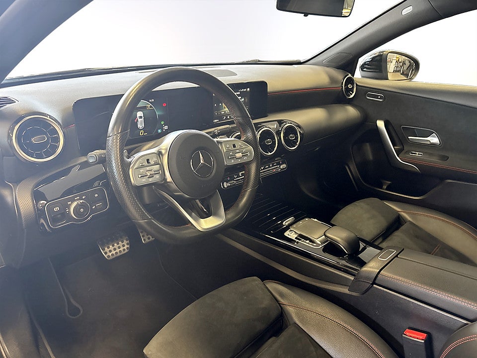 Bild på Mercedes-Benz A180 AMG Line 136hk Aut TAKLUCKA B-KAMERA