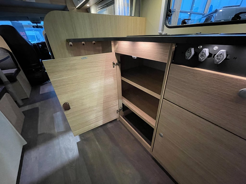 Sunlight A 72 / Automat 150hk / Våningssäng / 6 bältad /  - Sunlight