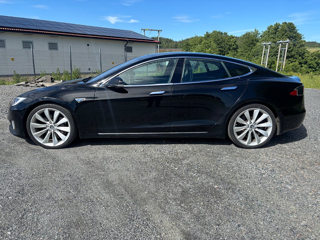 Tesla Model S VI KÖPER TESLA MED MOMS OCH FREE SUPERCHARGE