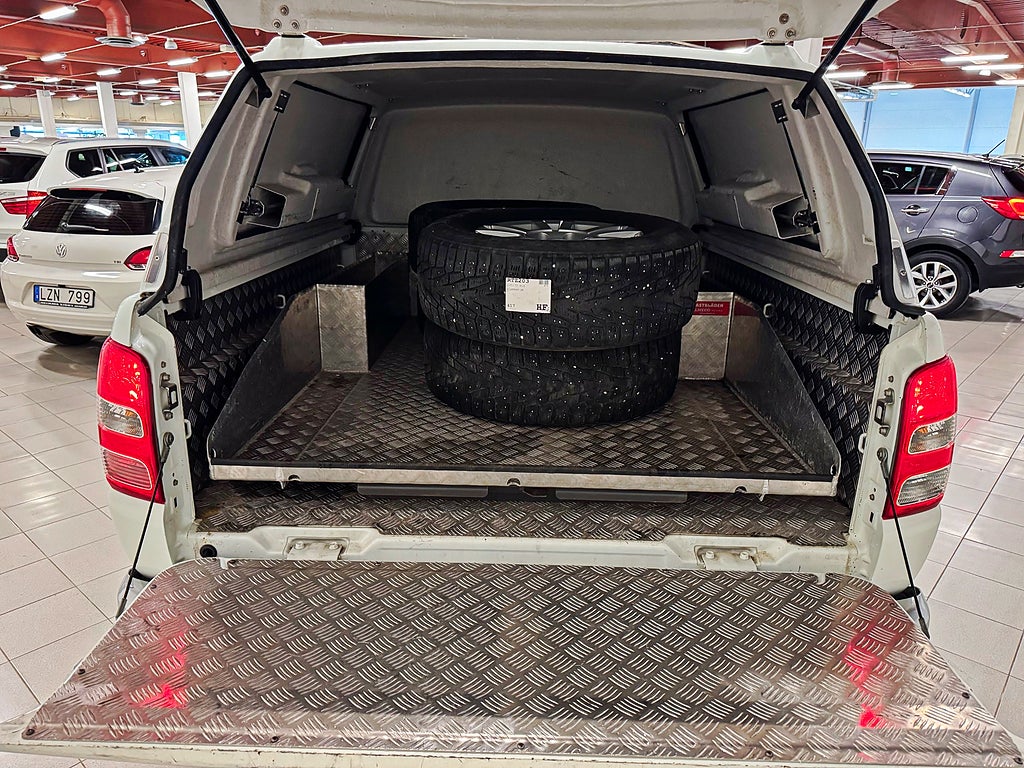 Mitsubishi L200 Club Cab 2,4 4WD 181Hk