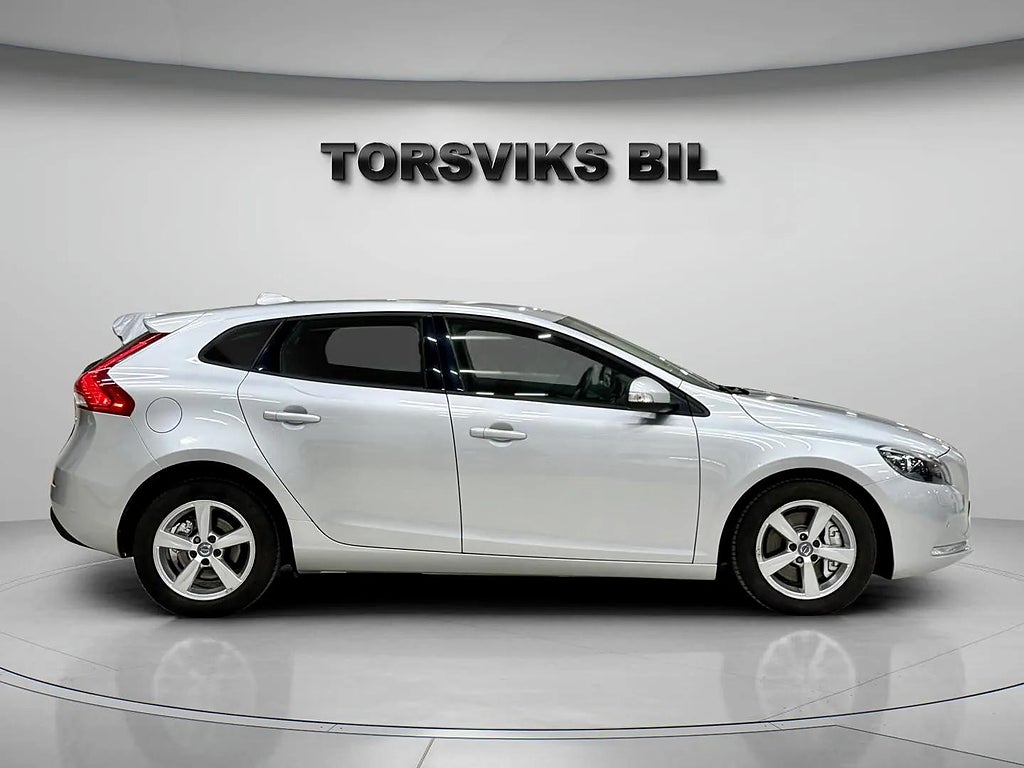 Volvo V40 D2 Geartronic Kinetic/Ny Kamrem 11600 mil 2 Ägare - miniatyr 7