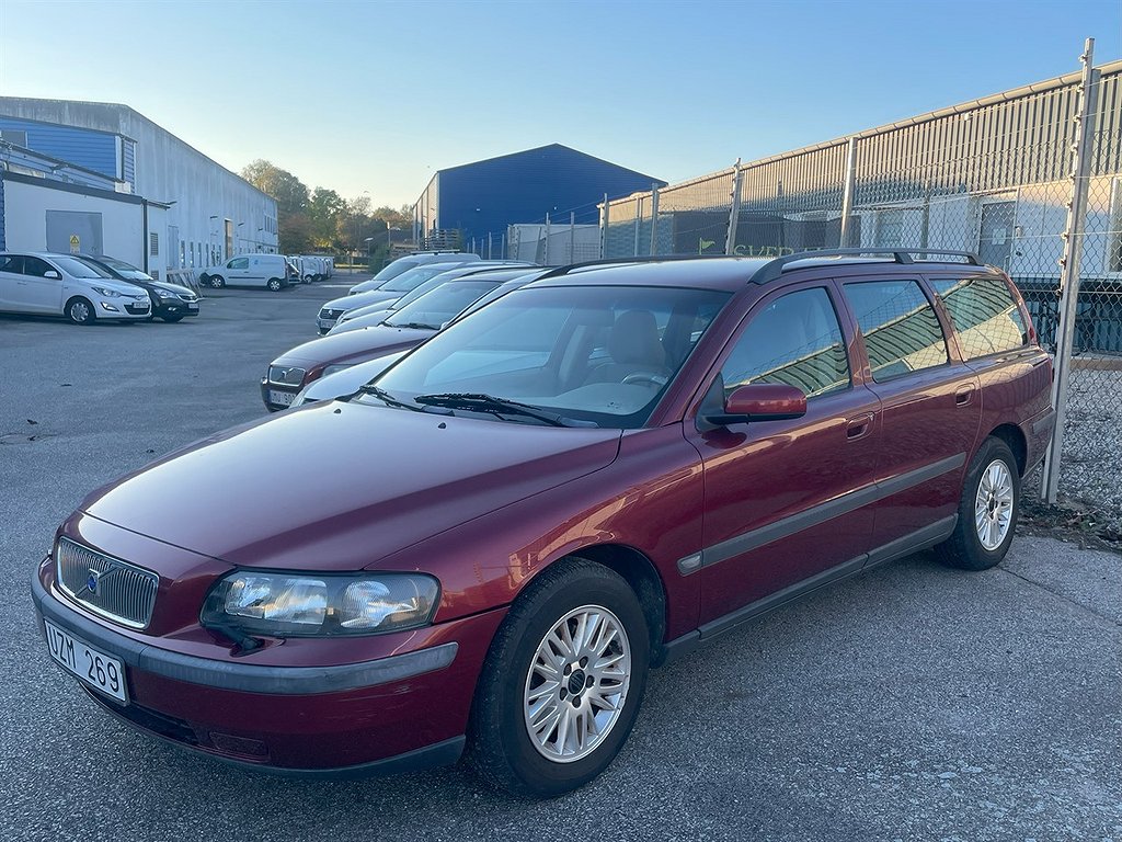 Volvo V70 2.4 *170HK* DRAG/ERBJUDER HEMLEVERANS