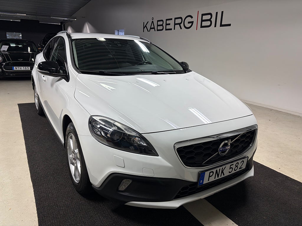 Volvo V40 Cross Country D2 Momentum / Fullservad Volvo / 0,34l/mil