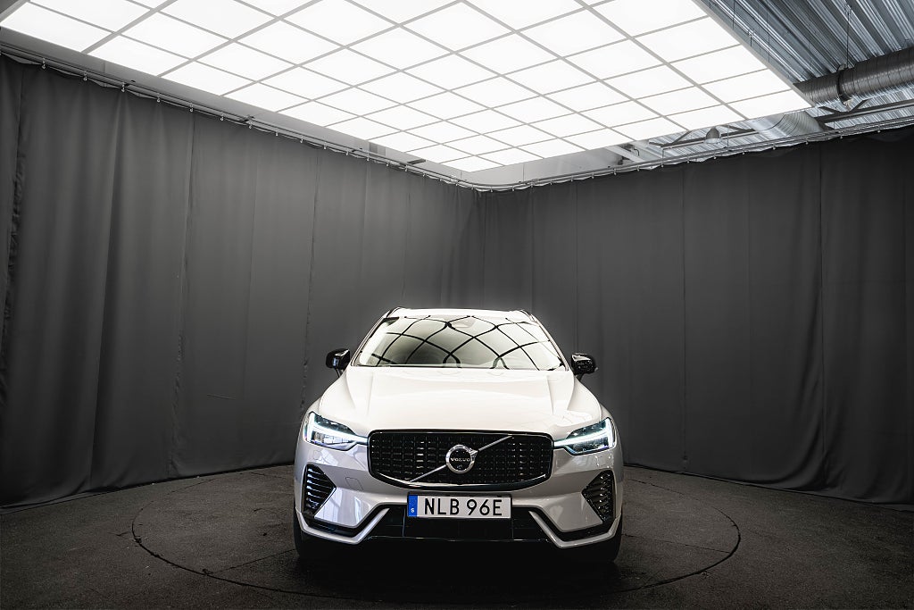 Volvo XC60 Recharge T6 AWD ULTIMATE DARK PANO DRAG 21' H/K 360 HUD