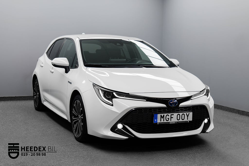 Toyota Corolla Hybrid e-CVT Style 184hk Kamera Keyless 1-ägare Euro 6