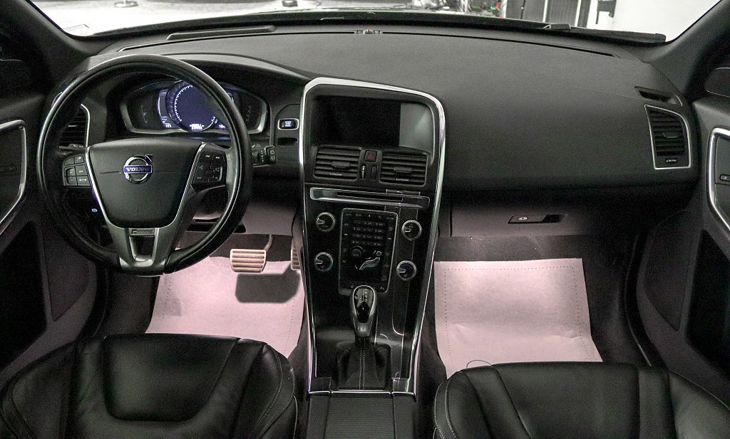 Volvo XC60 D4 AWD R-Design BLIS VOC 1-Brukare Värmare Drag