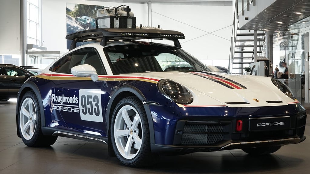 Porsche 992 911 Dakar Rough Roads