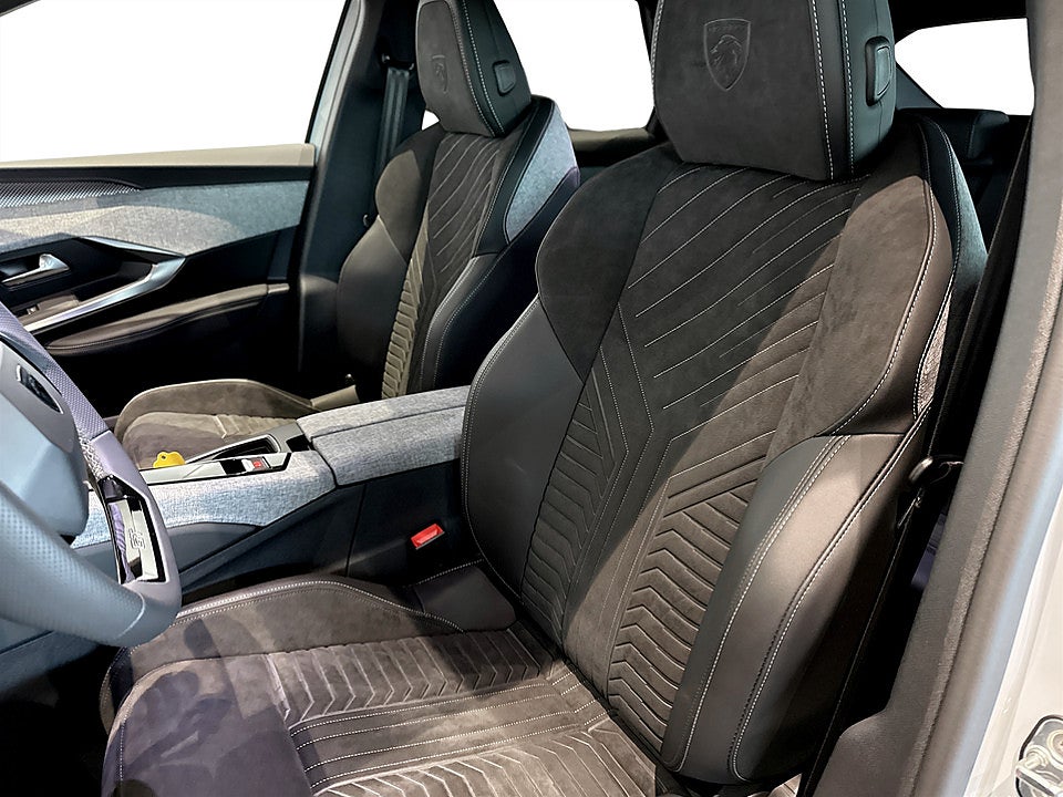 Bild på Peugeot E-3008 GT 214hk Aut KAMPANJRÄNTA 3,99%