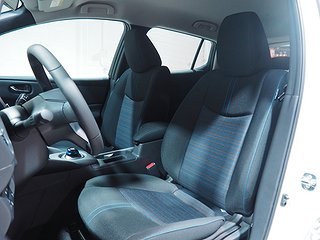 Halvkombi Nissan Leaf 12 av 20