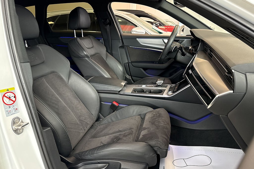 Audi A6 Avant 45 TFSI Quattro S-line Ambient/Svart optik/(SÅLD)