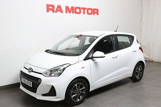 Halvkombi Hyundai i10 1 av 20
