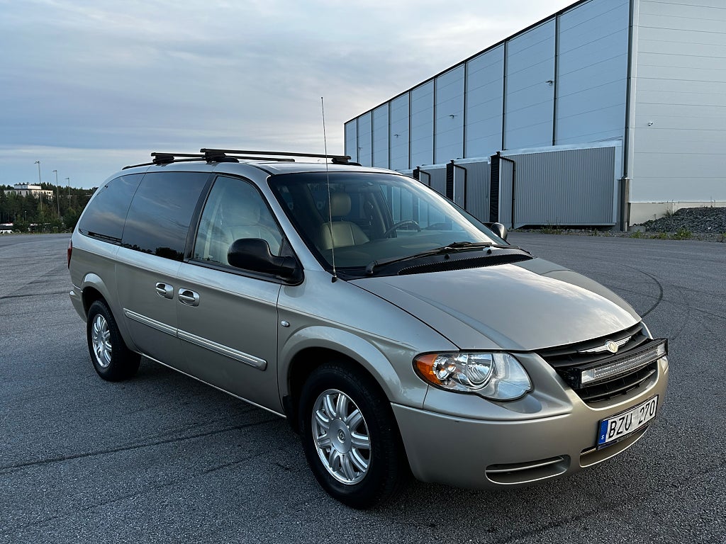 Chrysler Town & Country VOYAGER 3.8 V6 7-SITTS LÅGMIL DRAG