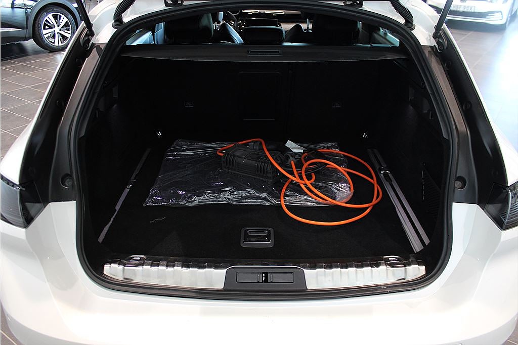 Bild på Peugeot 508 SW GT-Line Hybrid 224hk Aut - CARPLAY, NAVI