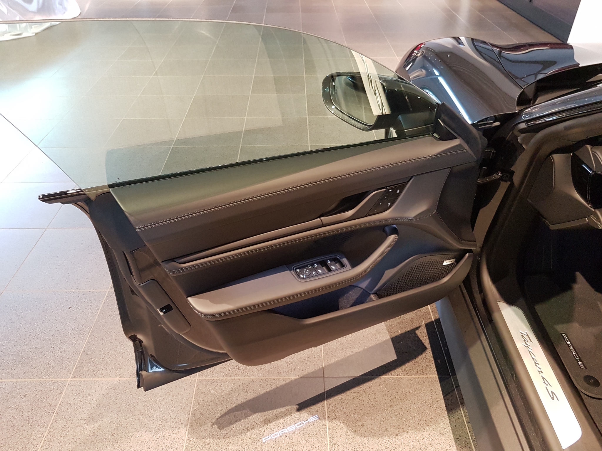 Porsche Taycan 2024, bild 7/39
