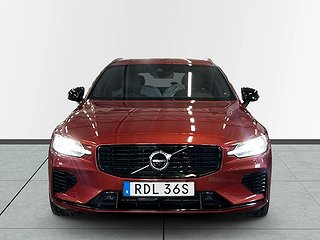Volvo V60 Recharge T8 AWD RDesign S&V-hjul/MOMS/Drag/H/K/360