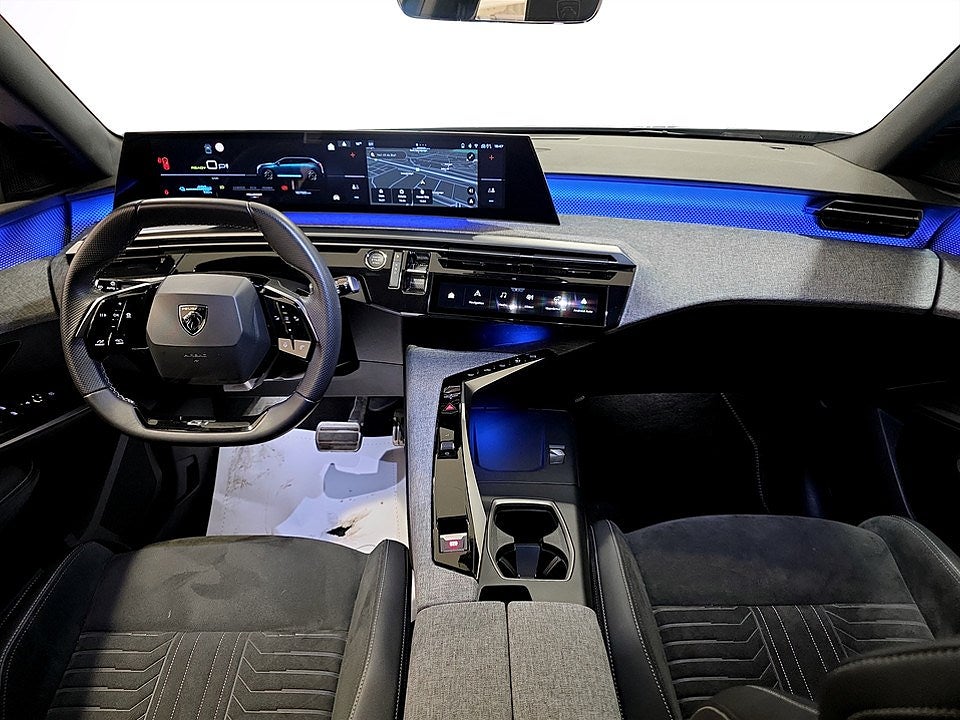 Bild på Peugeot E-5008 GT 214hk Aut - 7-SITS,B-KAMERA,DRAG