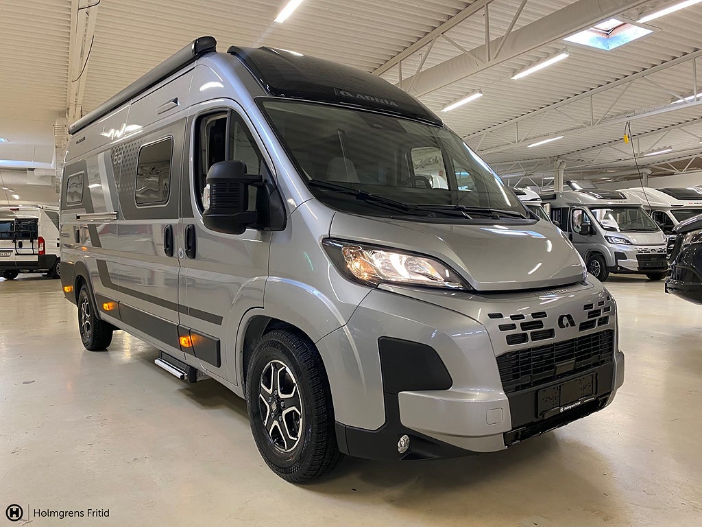 Adria Twin 640 SLB 60Y långbäddar