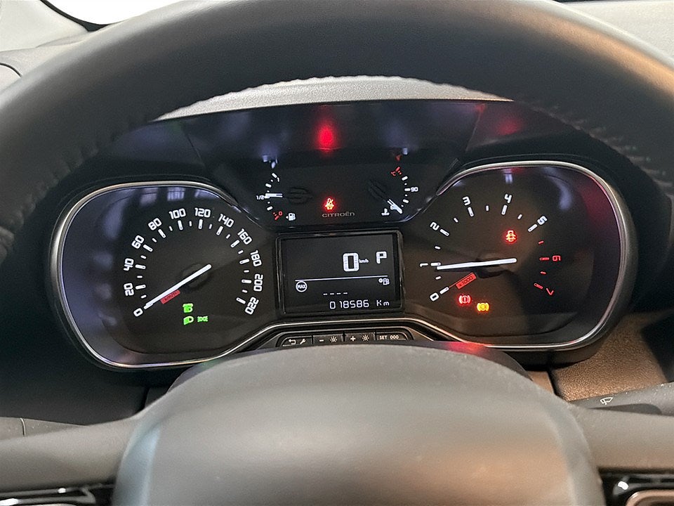 Bild på Citroën C3 Aircross Shine 1.2 PT 130hk Aut - VÄRMARE, CARPLAY