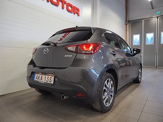 Halvkombi Mazda 2 7 av 22