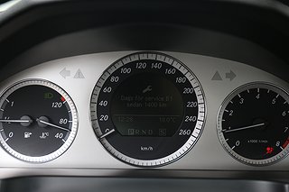 Sedan Mercedes-Benz C 19 av 23