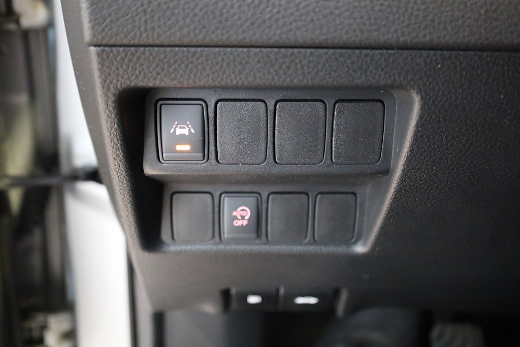 Nissan Qashqai 1.6 dCi N-Connecta 130HK Navi 360° Drag Keyless Blåtand 2017