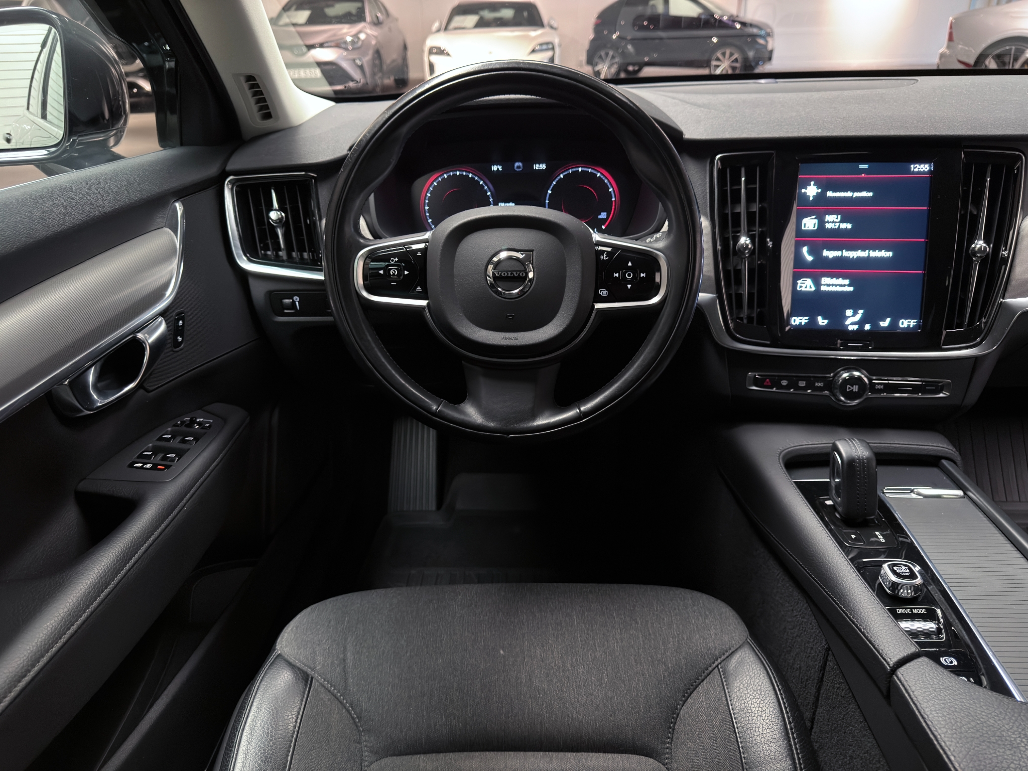 Volvo V90 B4 197hk Momentum | Dragkrok | Värmare | Facelift 2021 - miniatyr 29