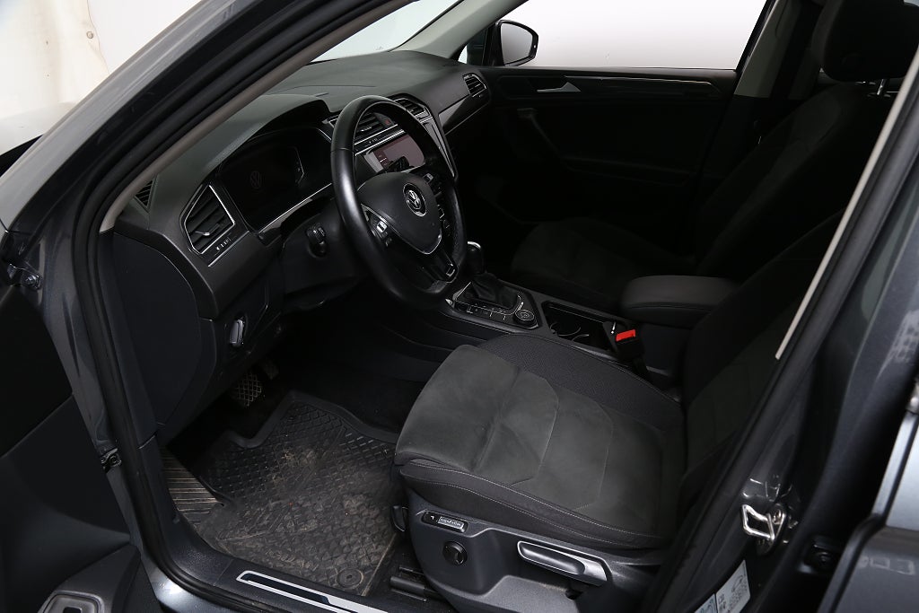 Volkswagen Tiguan Allspace 2,0 TDI 200hk 4M R-Line 7-sätes Värmare Drag 2021