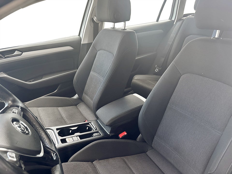 Bild på Volkswagen Passat Sportscombi Base 1.4 TSI 150hk CARPLAY P-SENSORER