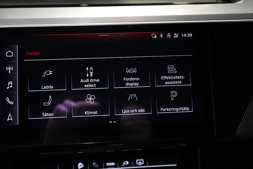 Audi q8-e-tron 50 Quattro S line Navi Kamera Leasbar V-Hjul 2024