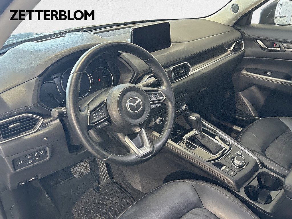 SUV Mazda CX-5 8 av 17
