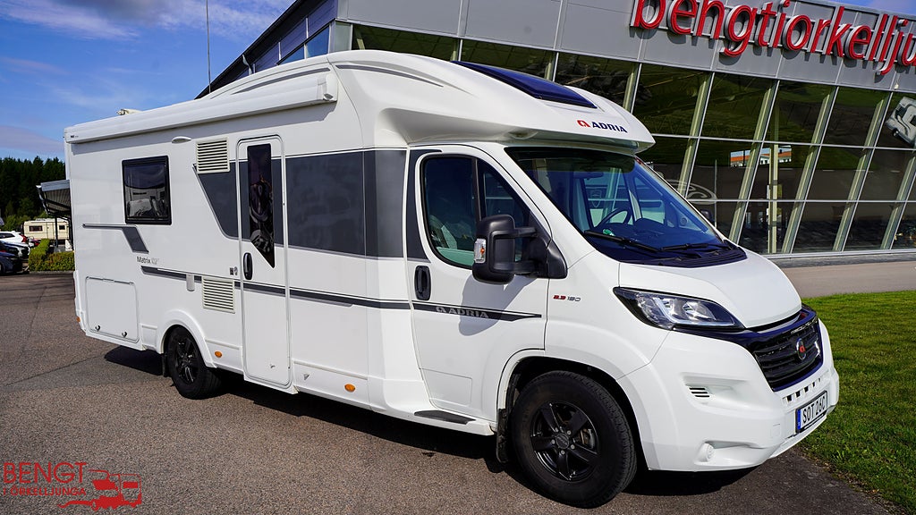 Adria MATRIX 670 SLT | Låga enkelsängar | ALDE | Automat