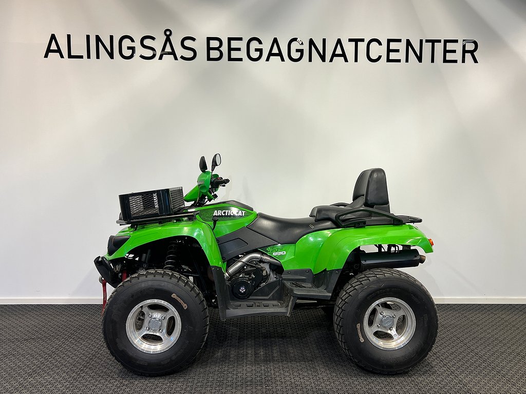 Arctic Cat 650 4x4 MC-reggad / Nybesiktigad / Nytt batteri