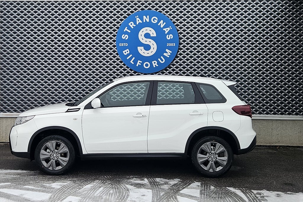 Suzuki Vitara 1.4T Hybrid Base Vinterhjulspaket 3900kr Ränta 4.99%