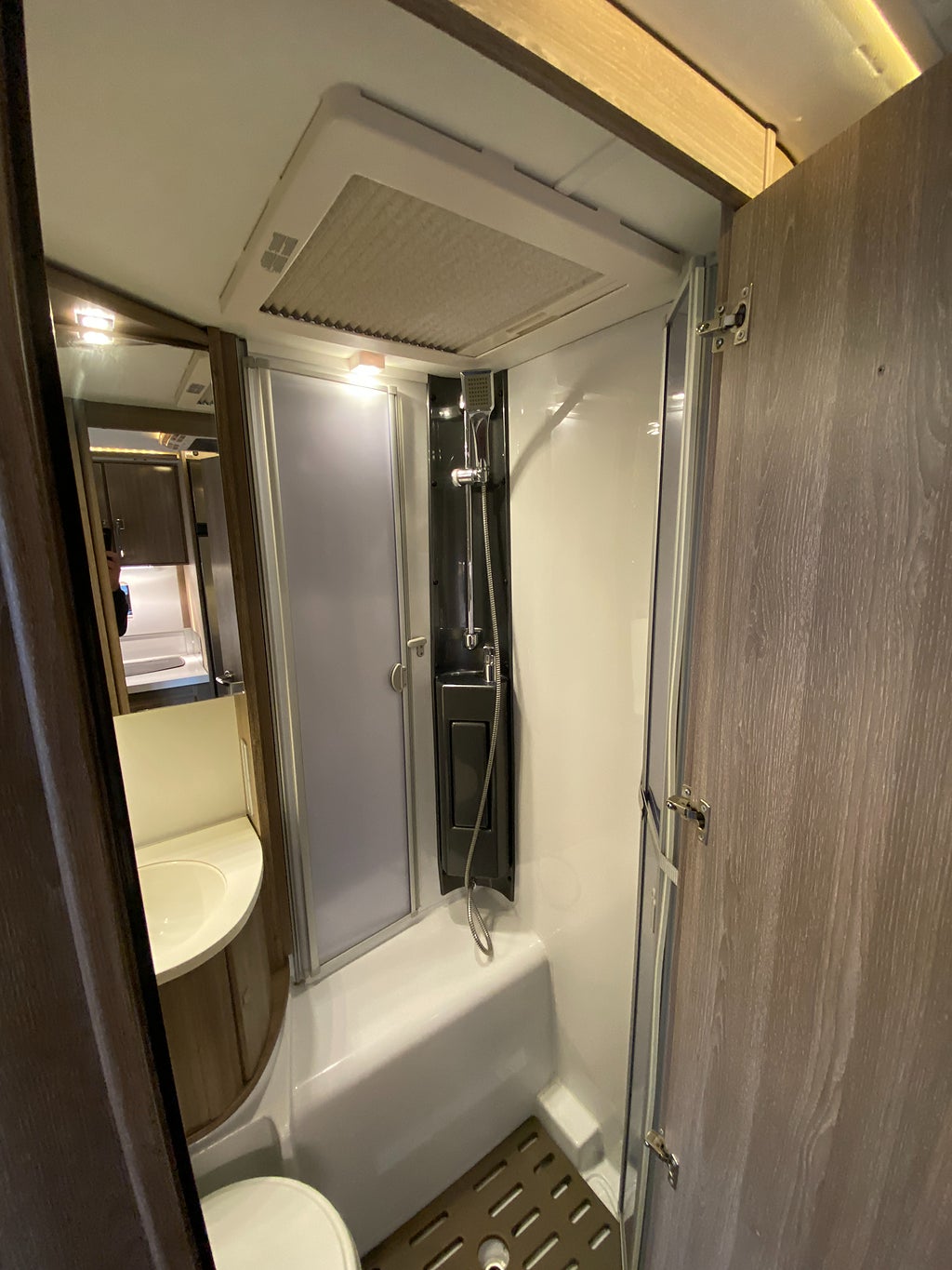 Kabe TMX 780 LB /AC bodel/Dragkrok/Solcell/Automat 150hk/Ugn/Taksäng - Kabe